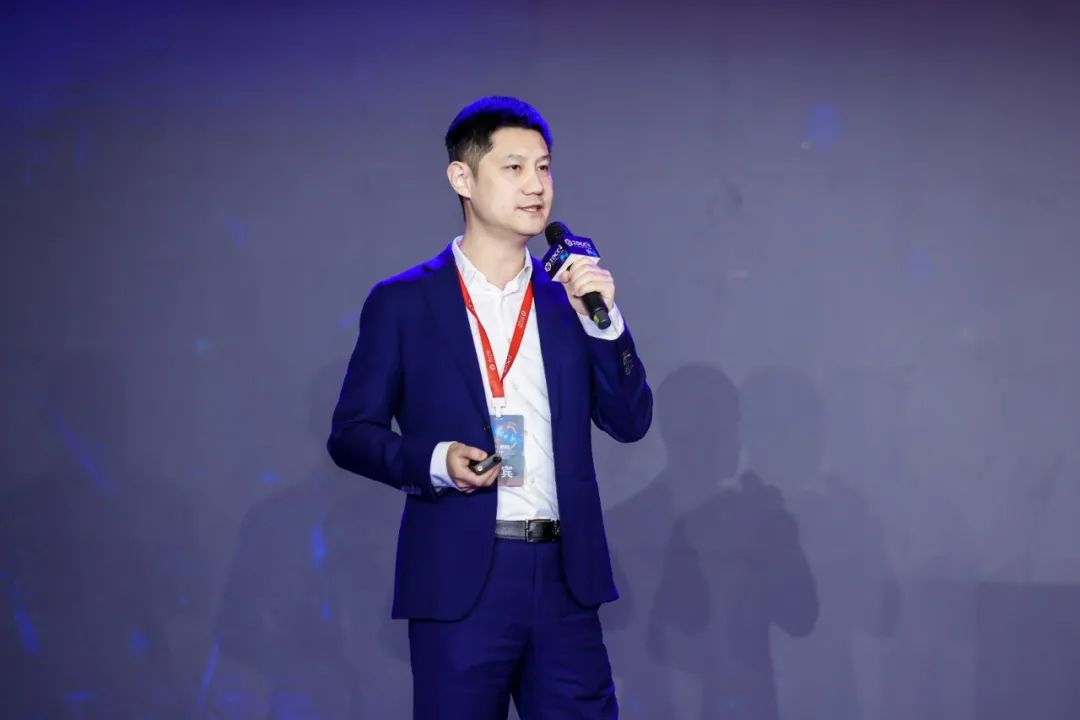 安全可靠?彈性演進華為數(shù)字能源分享智算數(shù)據(jù)中心建設之道(圖1)